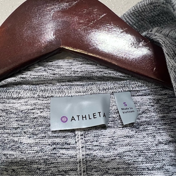 Athleta Heathered Gray Women’s Blissful Hooded Poncho Size Small Activewear EUC - Picture 5 of 6